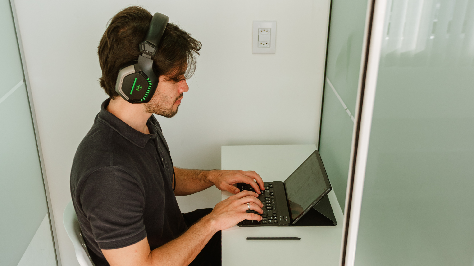 Cabines Privativas para Calls e Meetings - Coworking Esquina Curitiba - Rua Marechal Deodoro Centro